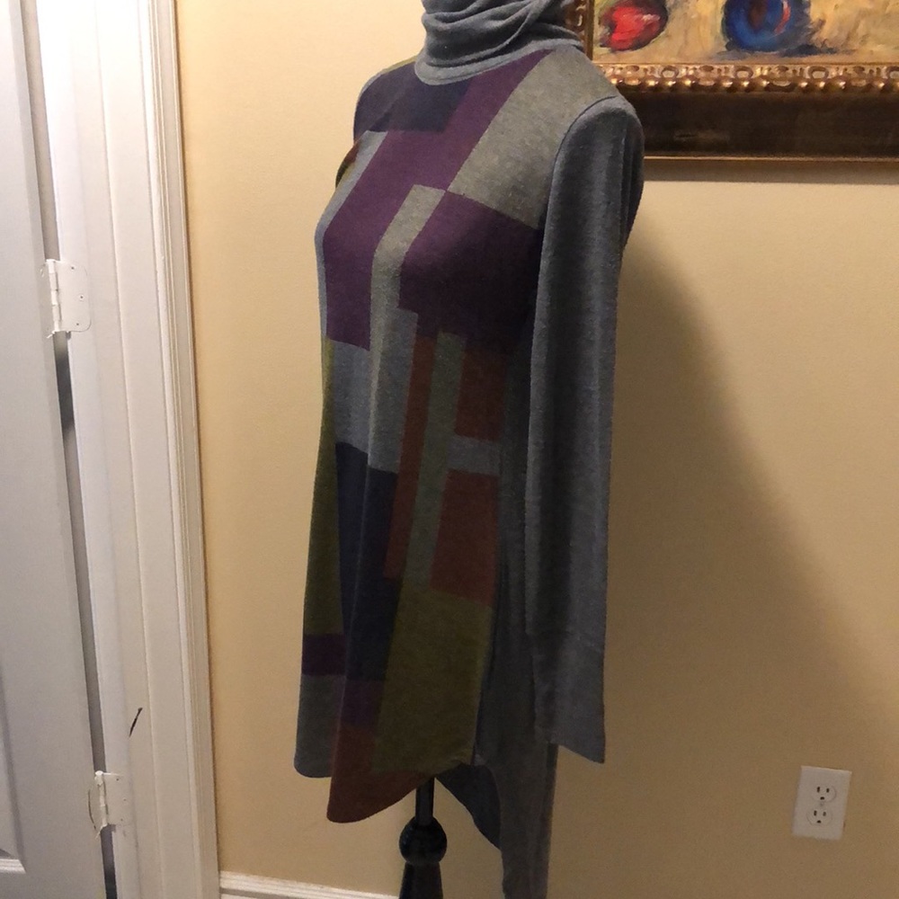 💜Go Couture Block color, retro lightweight knit turtle neck tunic - Picture 2 of 10